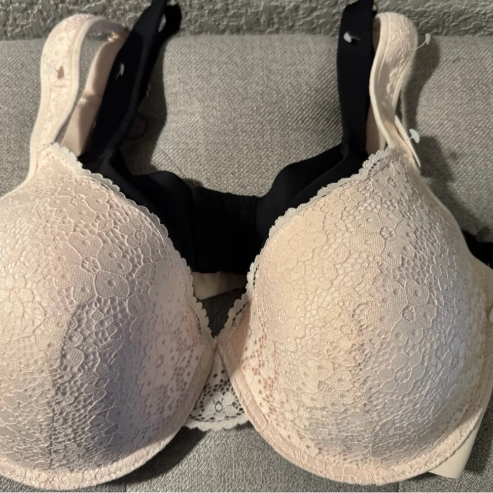 Elegant Lace Women's Bras - Cream and Black